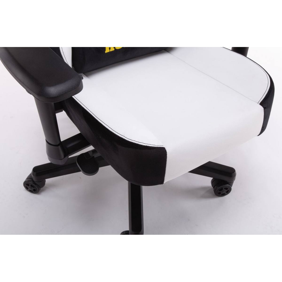 Ghế E-DRA Hunter EGC206 White